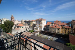 Appartamento di 5 locali,8 posti letto vista mare Varazze